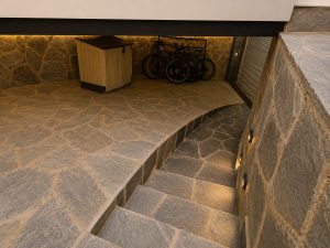 Garaje bajo la nueva terraza – reforma de terraza y patio en Pozuelo de Alarcón