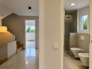 Distribuidor de la planta alta – reforma integral en Torrelodones