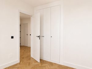 Dormitorio con armario a medida · reforma integral en Torrelodones